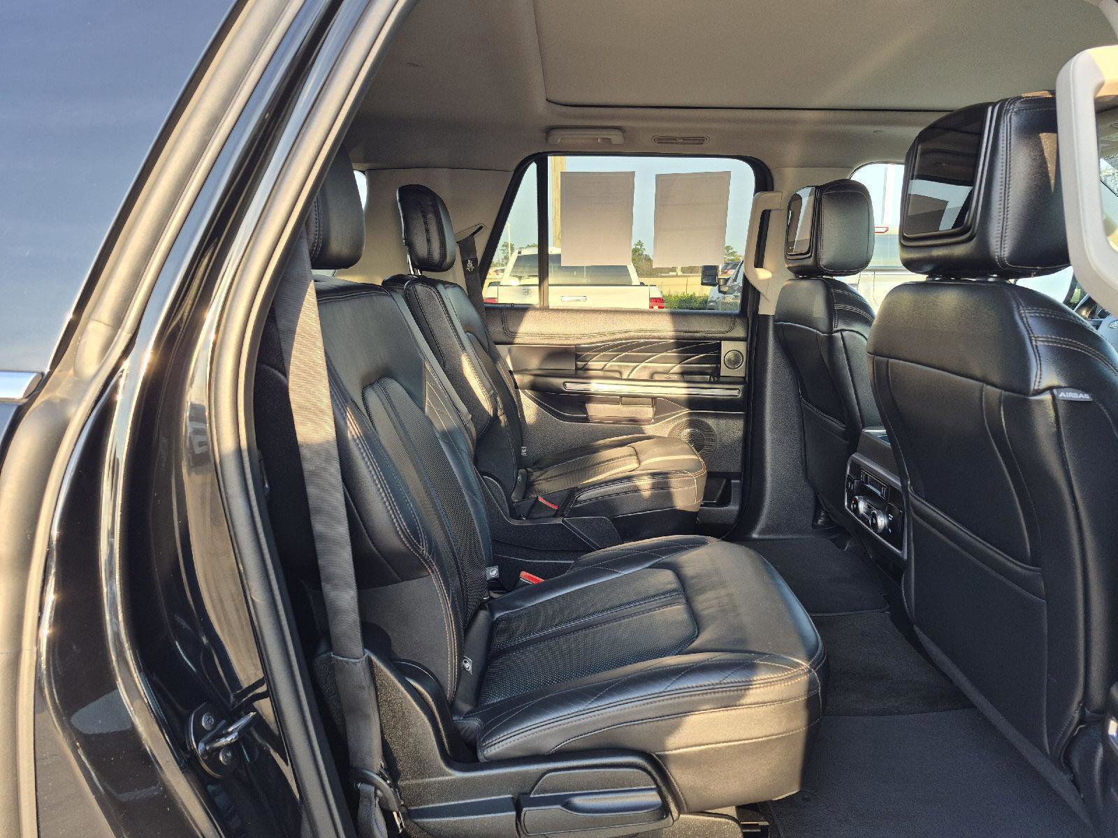 Certified 2018 Ford Expedition Max Platinum image 32