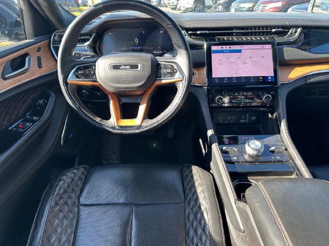 Used 2022 Jeep Grand Cherokee Summit AWD/4WD image 18