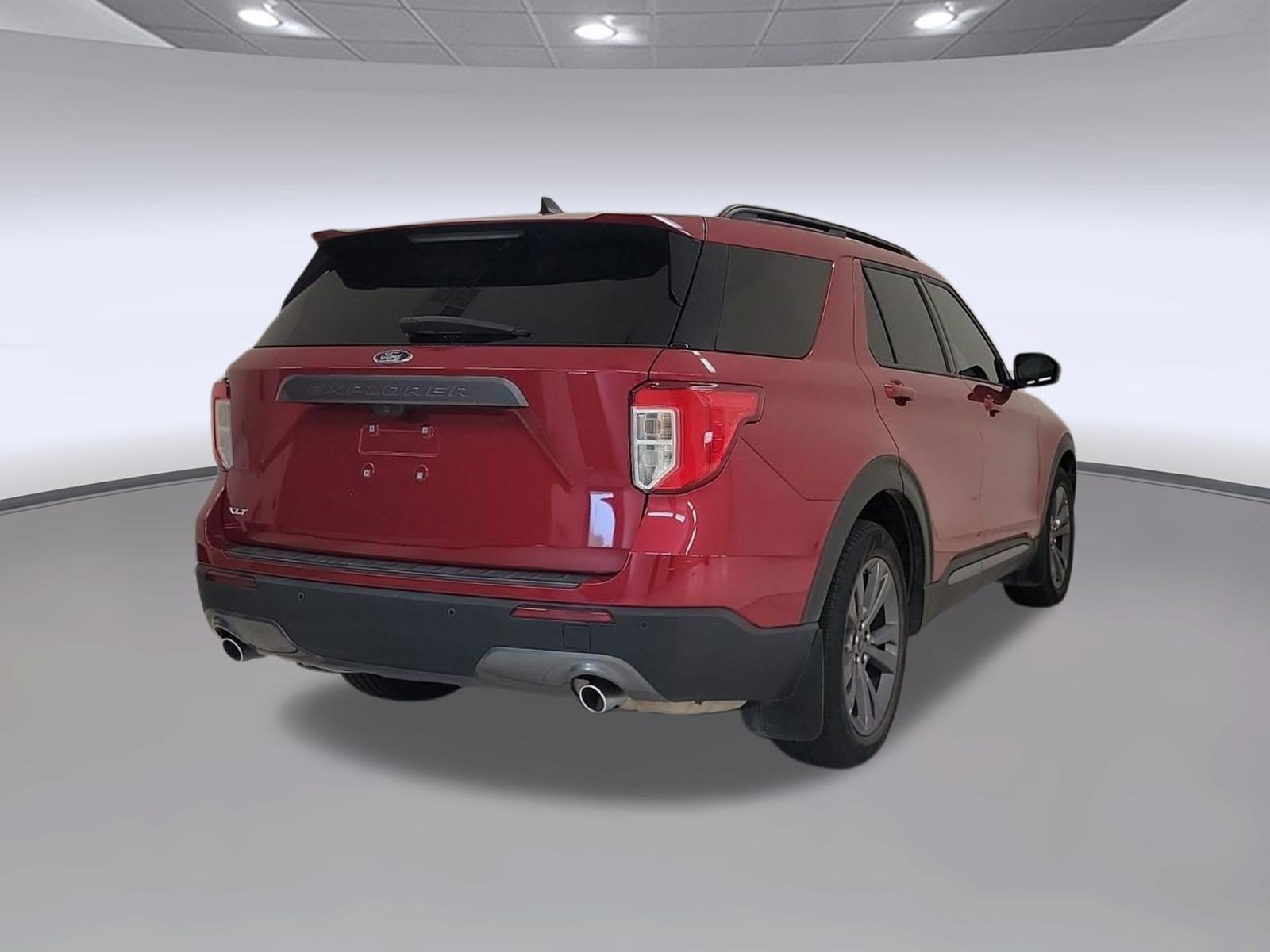 Certified 2022 Ford Explorer XLT w/ Equipment Group 202A RWD image 7