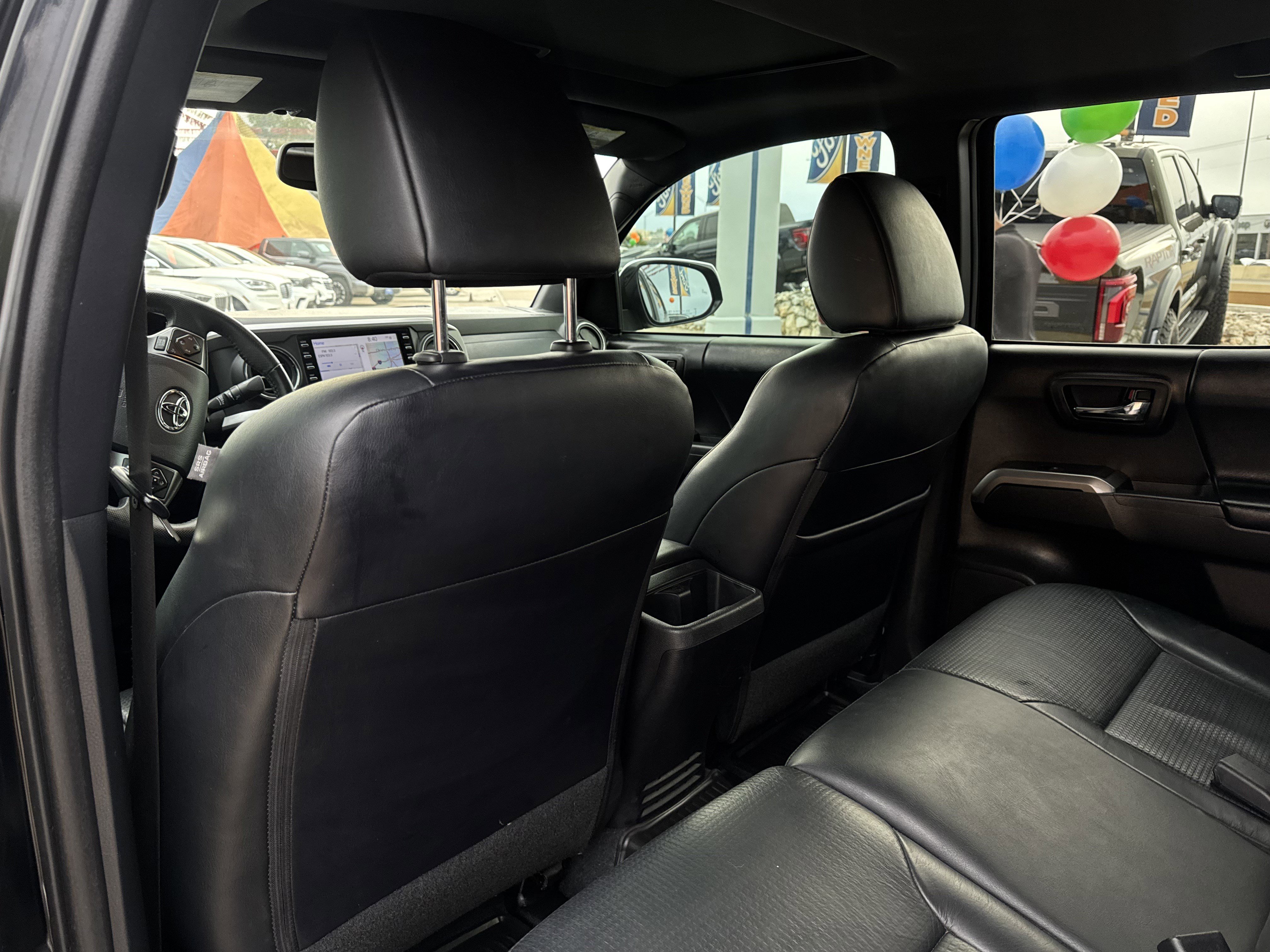 Used 2020 Toyota Tacoma Limited image 15