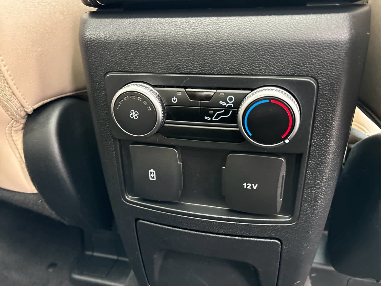 Certified 2022 Ford Explorer XLT w/ Equipment Group 202A image 37