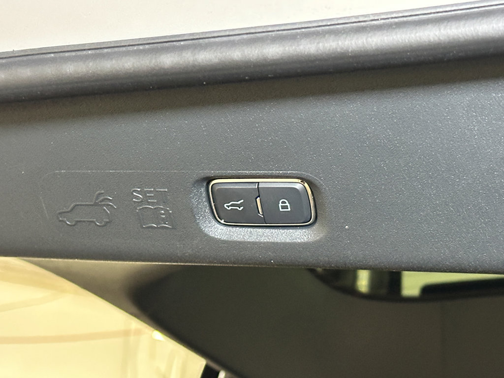 Certified 2025 Ford Expedition Tremor AWD/4WD image 18