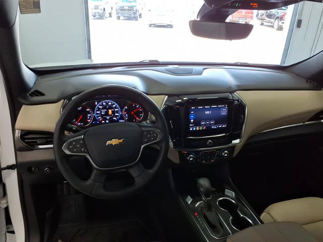 Used 2023 Chevrolet Traverse Premier FWD image 16