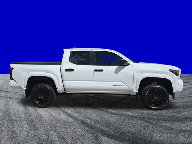 Used 2025 Toyota Tacoma SR5 AWD/4WD image 3