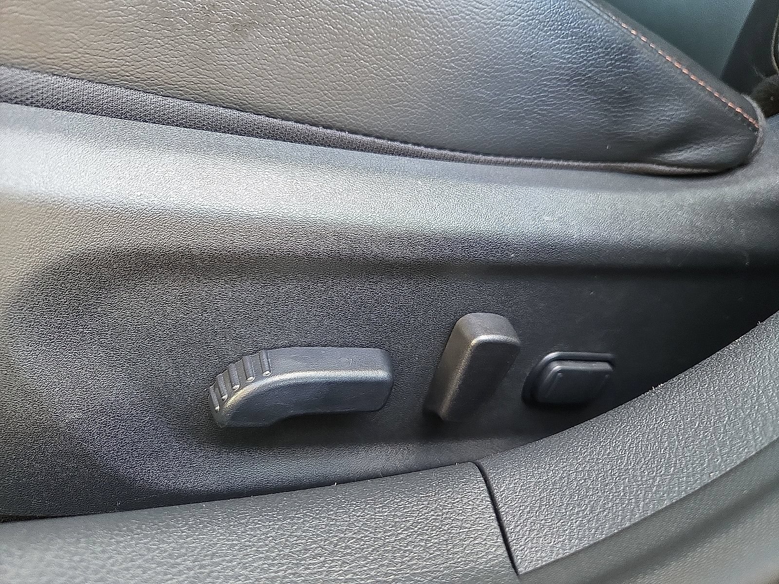 Used 2022 Nissan Sentra SR w/ SR Premium Package FWD image 15