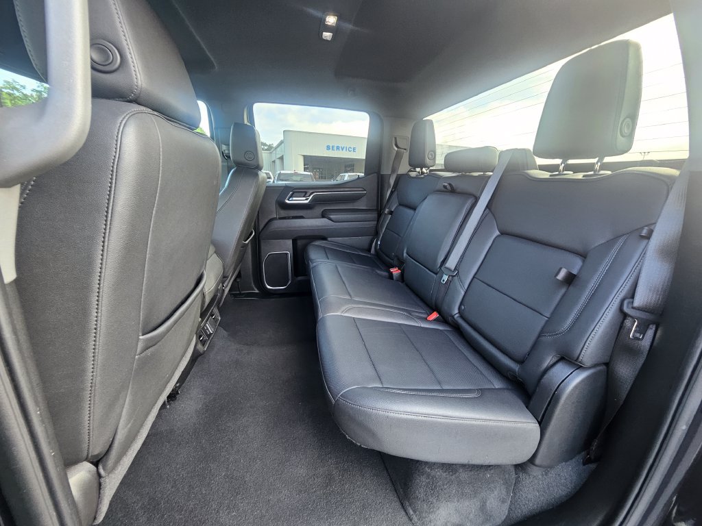 Used 2025 GMC Sierra 1500 SLT RWD image 11