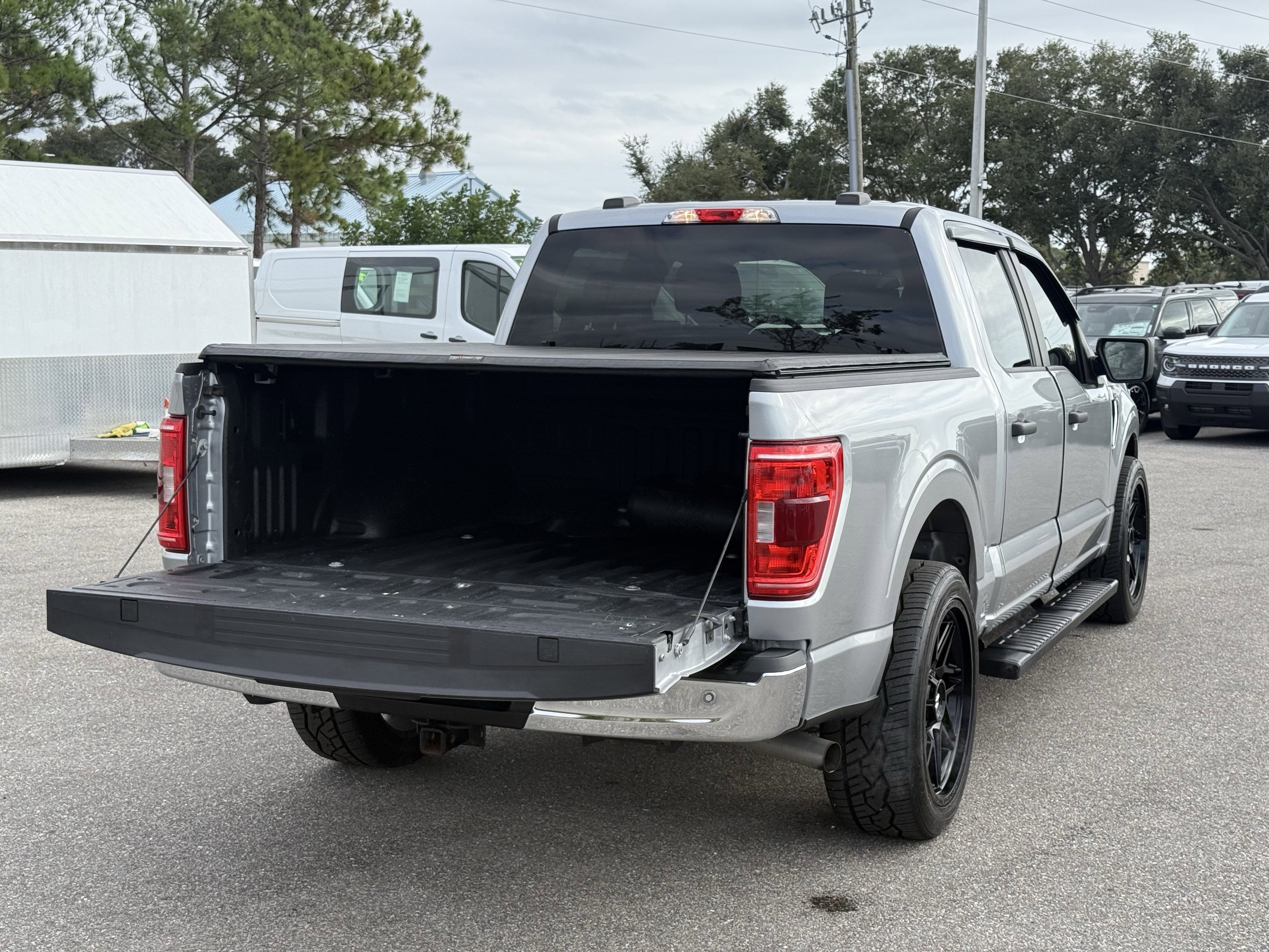 Certified 2021 Ford F150 XLT image 12