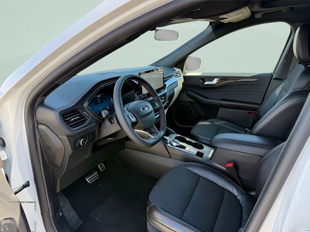 Certified 2023 Ford Escape ST-Line Select w/ Tech Pack #2 AWD/4WD image 4