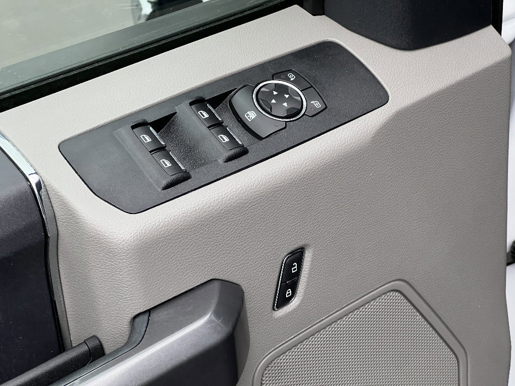 Certified 2022 Ford F250 XLT w/ XLT Value Package image 15