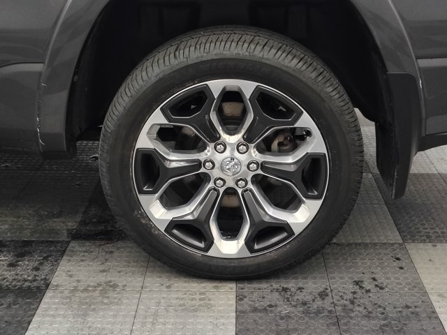 Used 2022 RAM 1500 Limited w/ Body Color Bumper Group AWD/4WD image 18