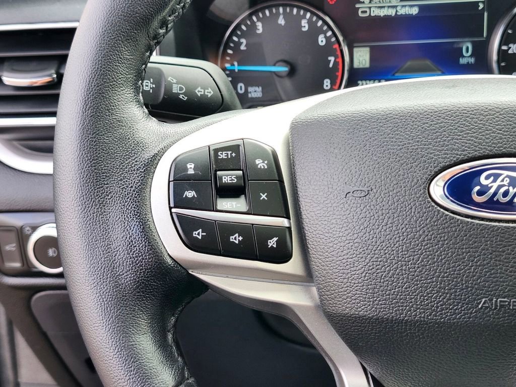 Certified 2022 Ford Explorer XLT w/ Equipment Group 202A image 31