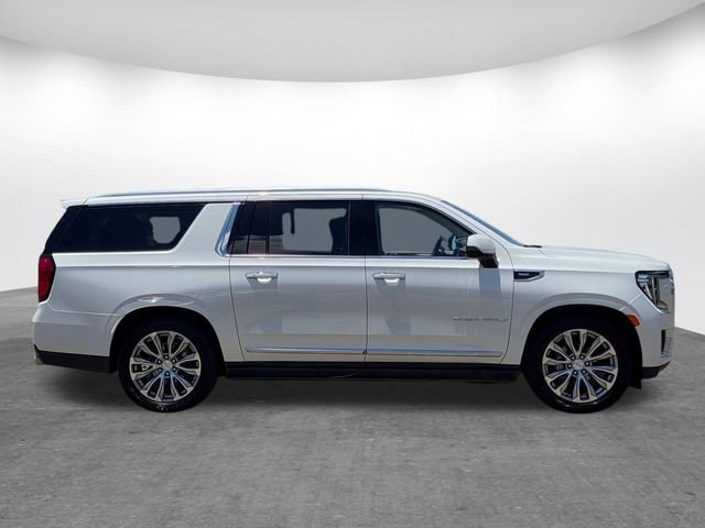 Used 2021 GMC Yukon XL Denali w/ Denali Ultimate Package AWD/4WD image 3