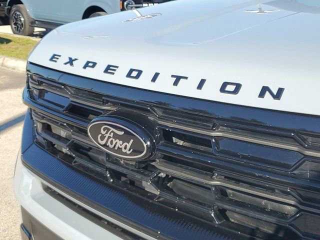 Certified 2025 Ford Expedition Platinum w/ Stealth Performance Package image 10
