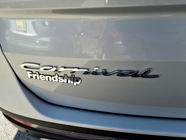 Used 2022 Kia Carnival LX image 12