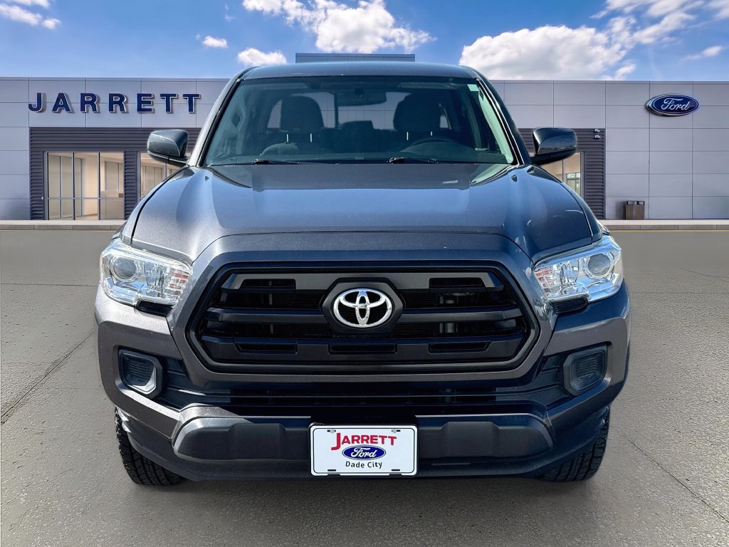 Used 2017 Toyota Tacoma SR RWD image 2