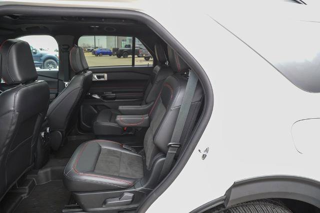 Certified 2023 Ford Explorer ST-Line w/ Class IV Trailer Tow Package image 32