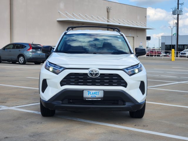 Used 2025 Toyota RAV4 LE AWD/4WD image 2