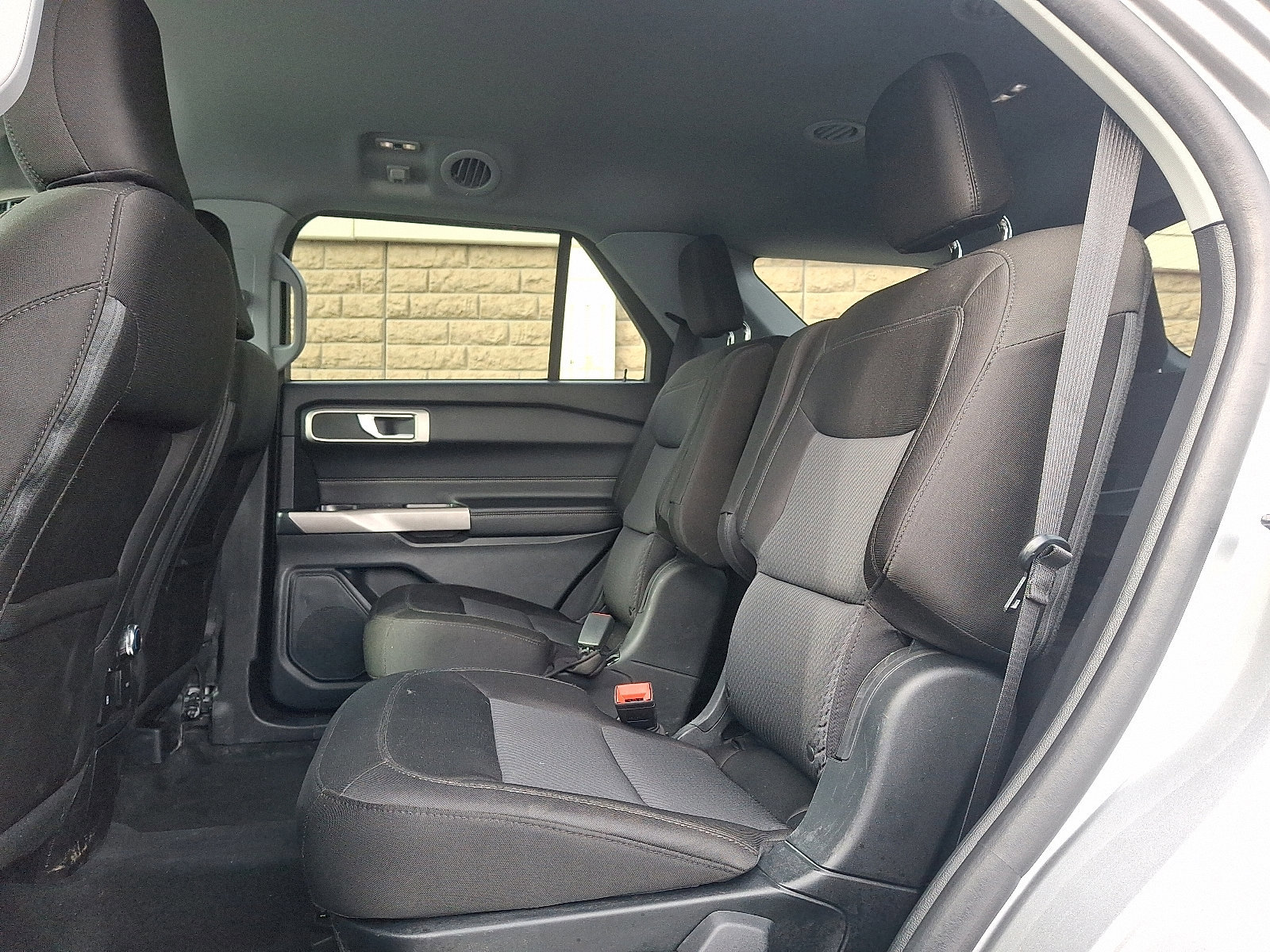 Certified 2022 Ford Explorer XLT w/ Class IV Trailer Tow Package image 10