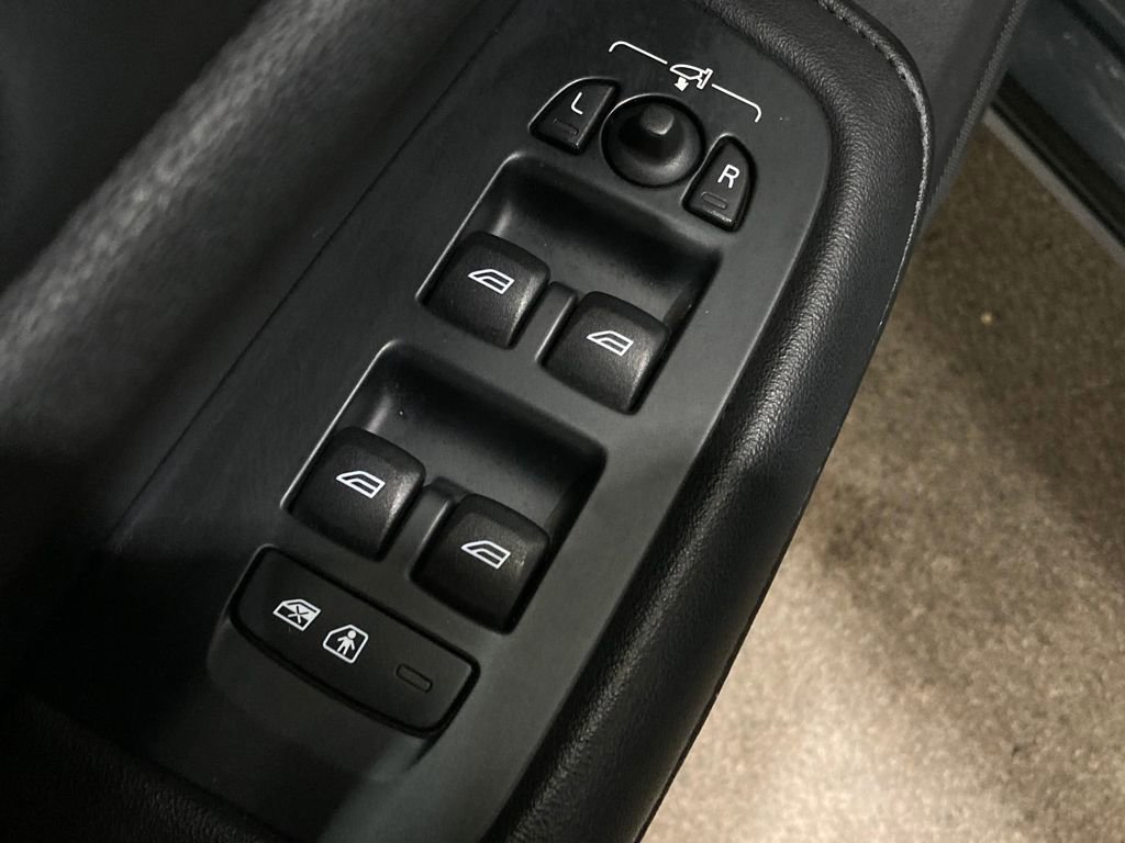 Used 2024 Volvo S60 B5 Plus image 23