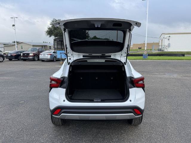 Used 2025 Chevrolet Trax LT FWD image 5
