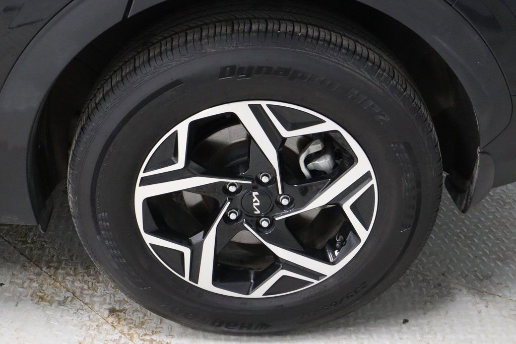 Used 2023 Kia Sportage LX image 19