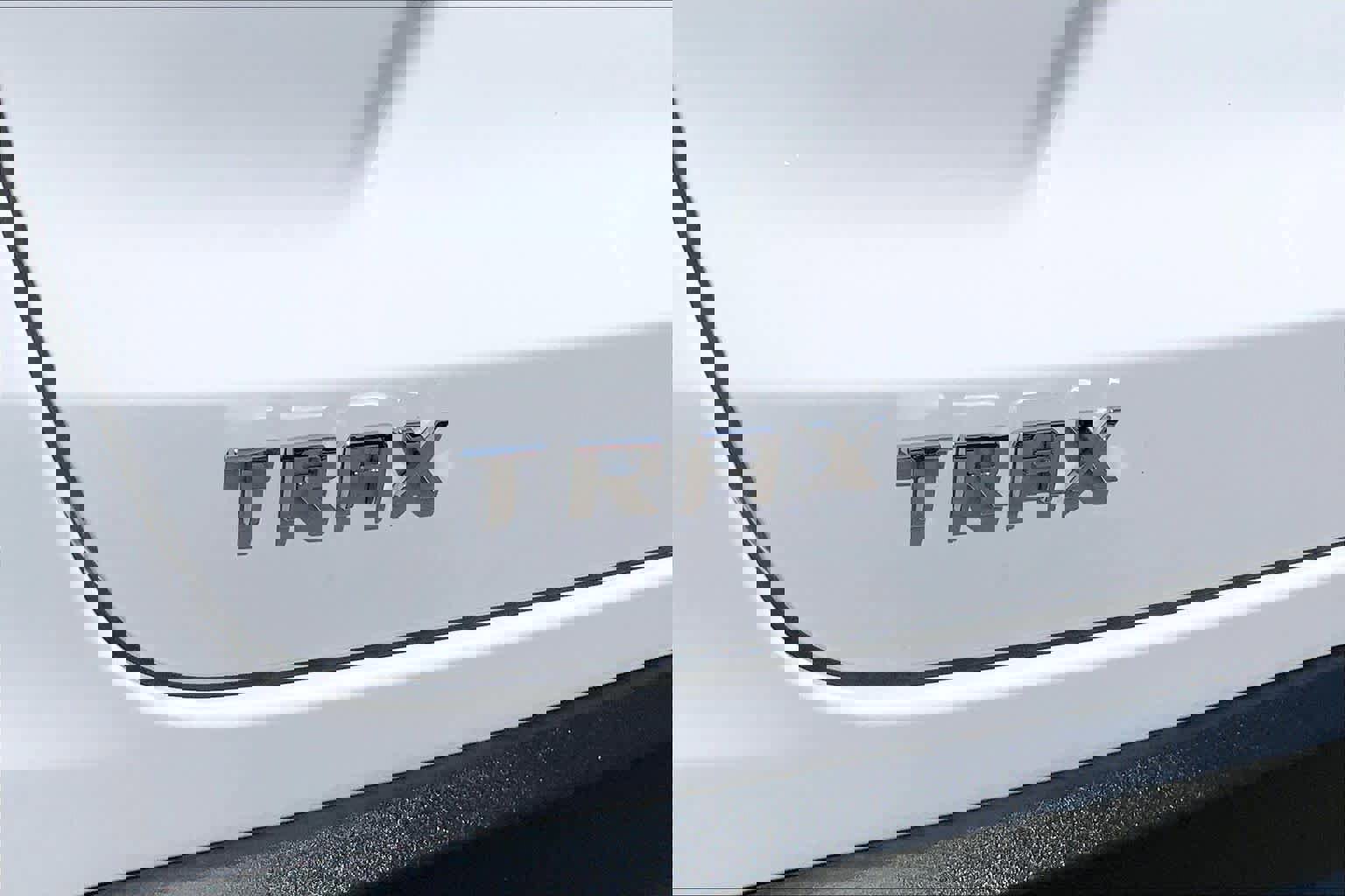 Used 2025 Chevrolet Trax LS image 12