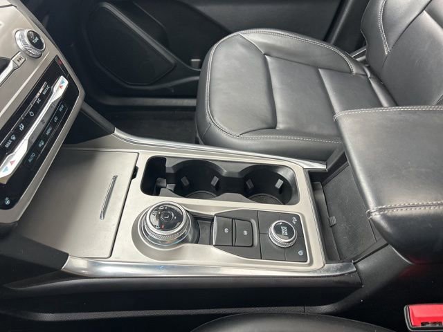 Certified 2022 Ford Explorer XLT w/ Equipment Group 202A image 23