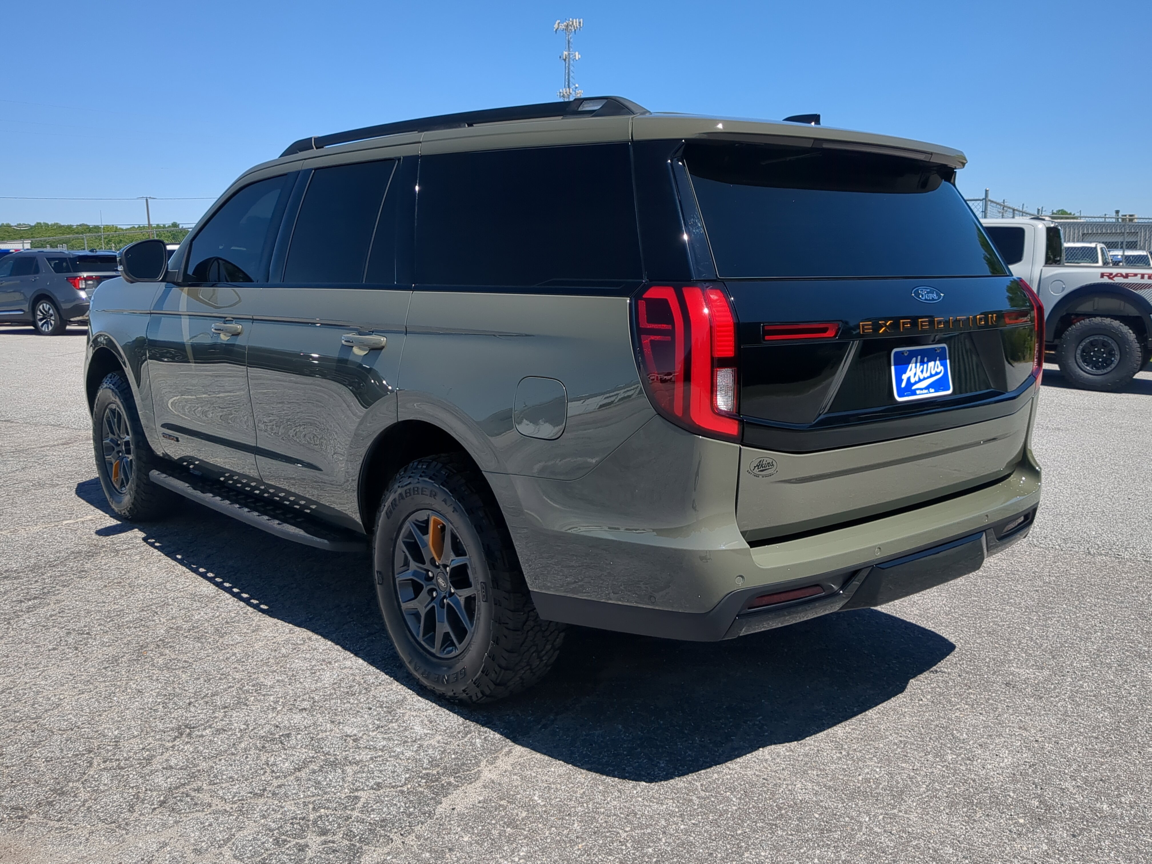 Certified 2025 Ford Expedition Tremor AWD/4WD image 5