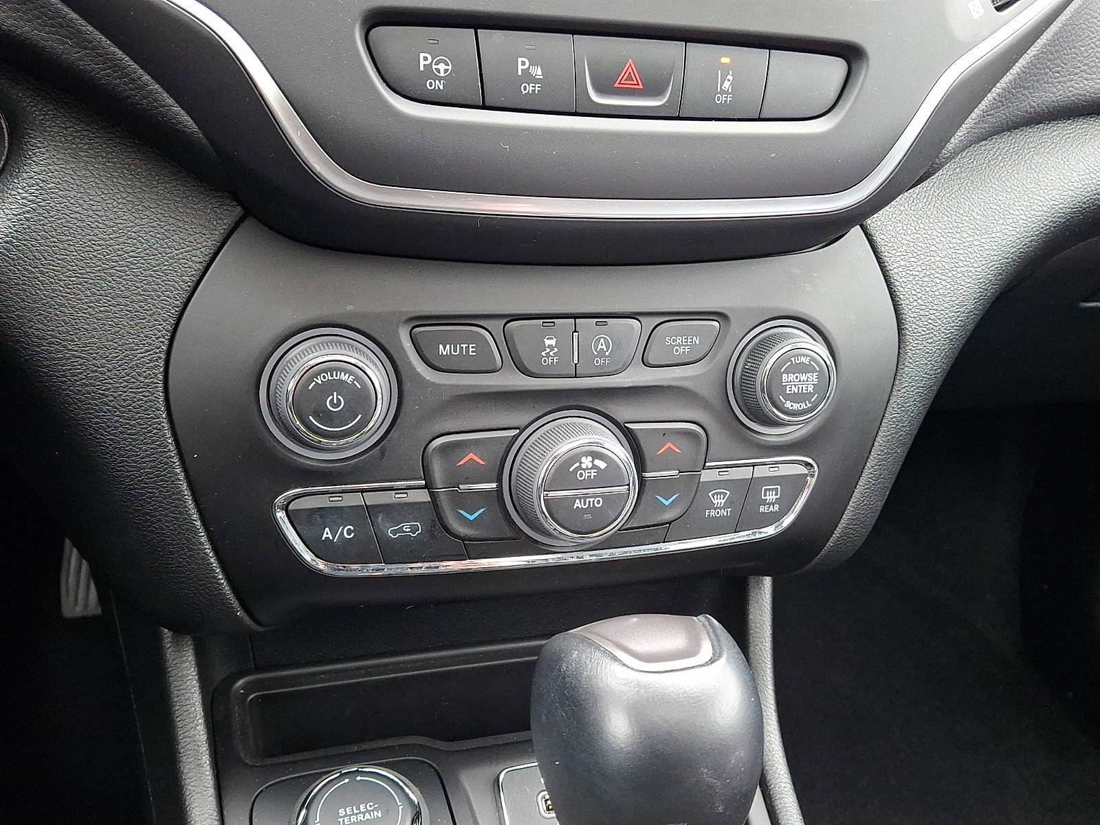 Used 2023 Jeep Cherokee Altitude Lux w/ Lux Elite Package image 21