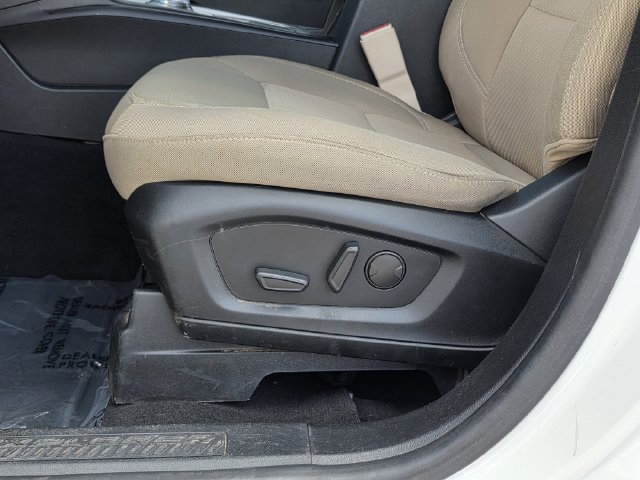 Certified 2022 Ford Explorer XLT RWD image 15