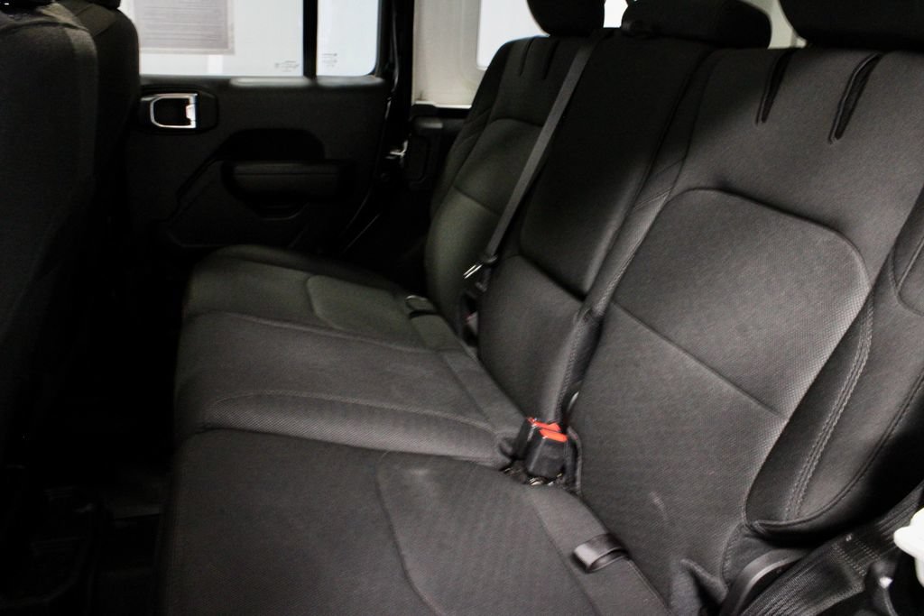 Used 2023 Jeep Wrangler Unlimited w/ Cold Weather Group AWD/4WD image 21