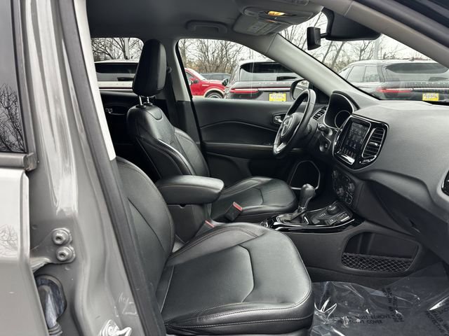 Used 2020 Jeep Compass Limited image 32