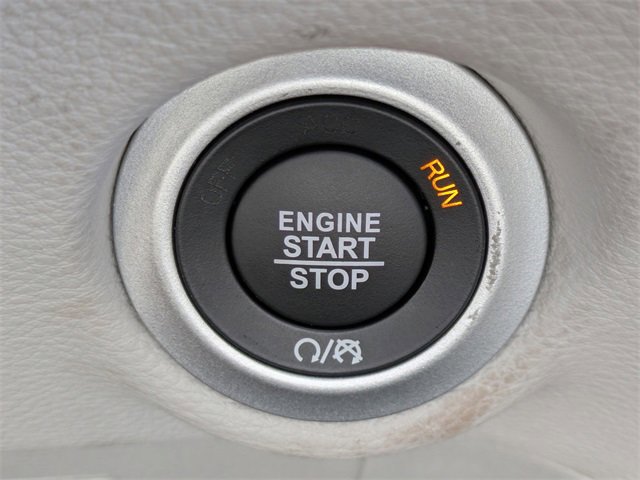 Used 2024 Chrysler Pacifica Limited image 28