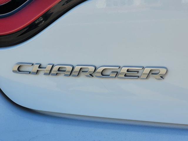Used 2022 Dodge Charger SXT w/ Leather Interior Group RWD image 11