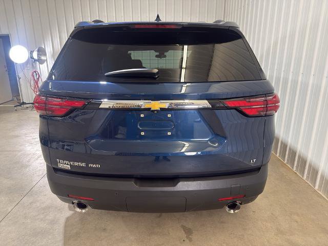 Used 2023 Chevrolet Traverse LT image 3