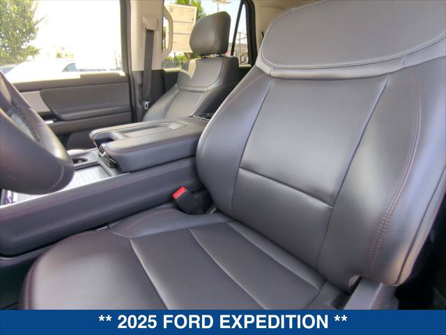 Certified 2025 Ford Expedition Max Active AWD/4WD image 18