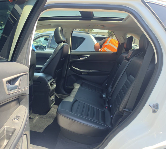 Certified 2023 Ford Edge SEL w/ Convenience Package AWD/4WD image 9