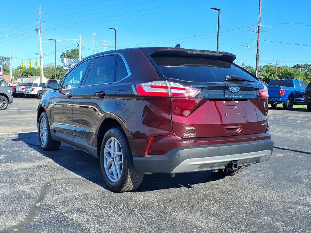 Certified 2024 Ford Edge SEL w/ Convenience Package AWD/4WD image 3