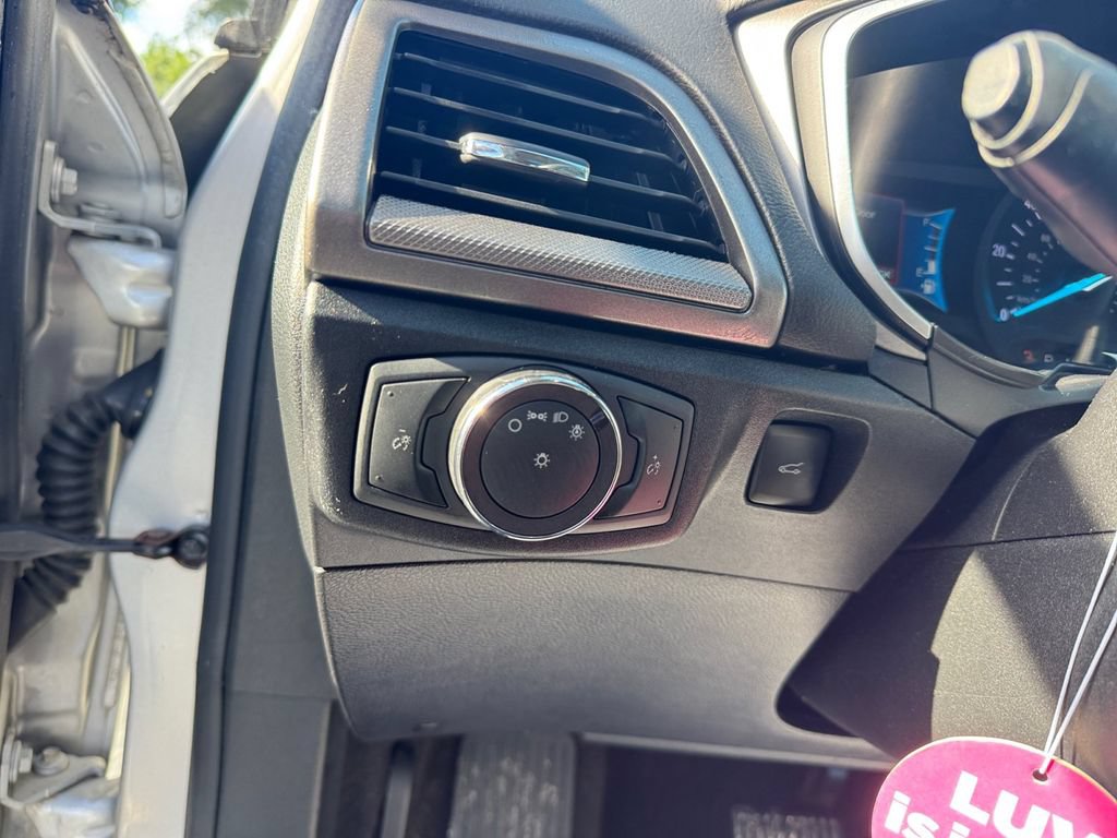 Certified 2019 Ford Fusion SE FWD image 30