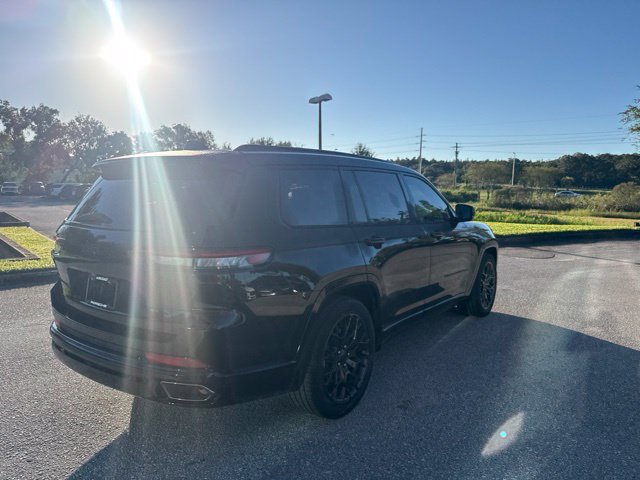 Used 2025 Jeep Grand Cherokee L Summit w/ Advanced Protech Group IV AWD/4WD image 7