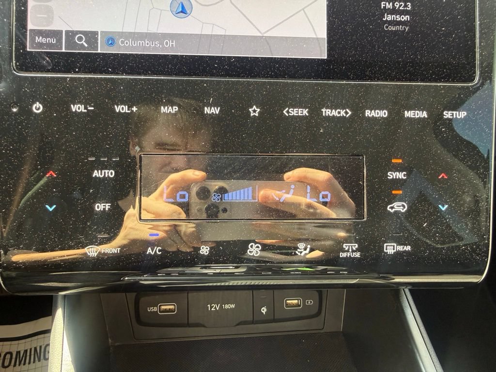 Used 2022 Hyundai Tucson Limited AWD/4WD image 25