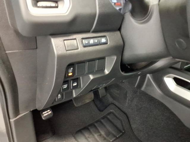 Used 2024 Nissan Frontier SV w/ Technology Package AWD/4WD image 15