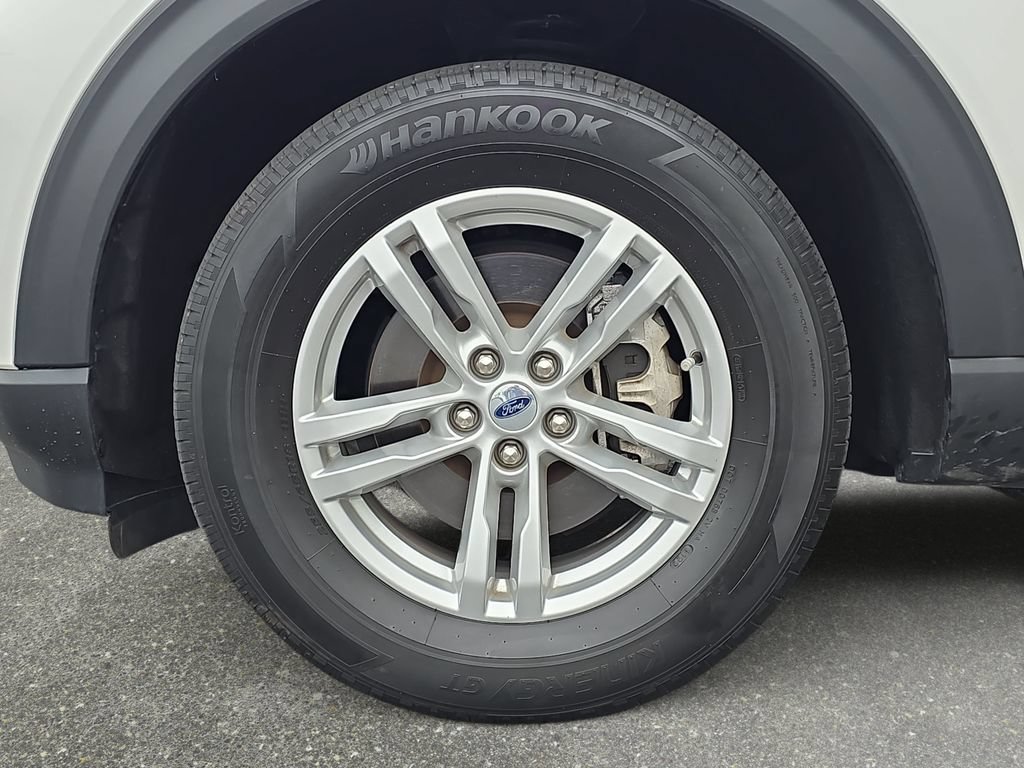 Certified 2022 Ford Explorer XLT w/ Equipment Group 202A AWD/4WD image 29