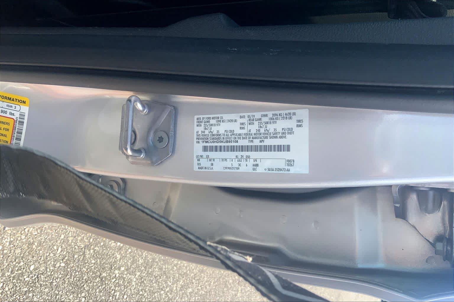 Certified 2019 Ford Escape SEL FWD image 32