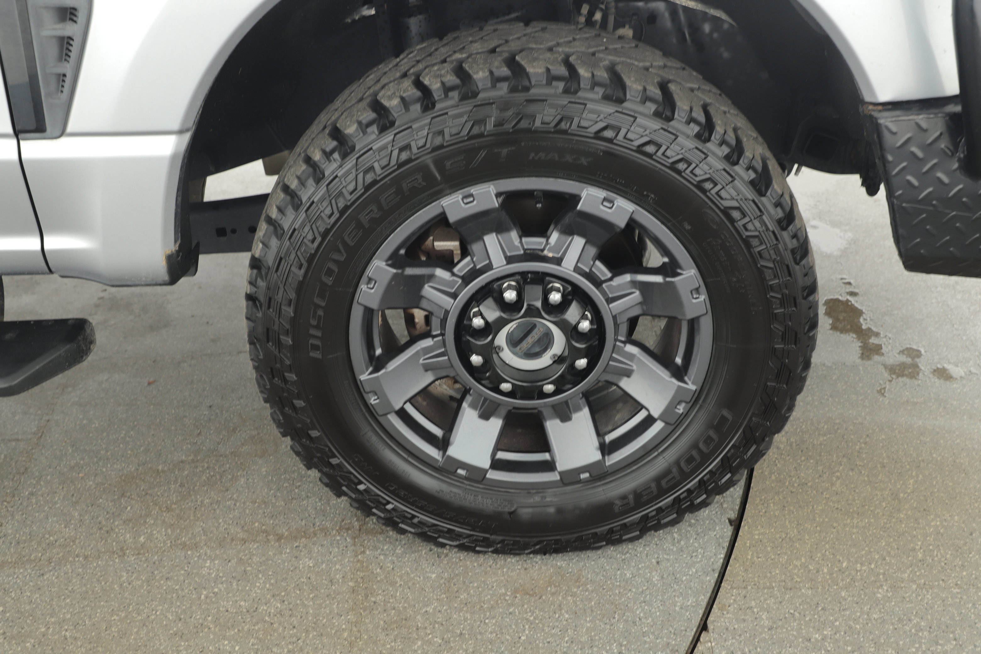 Certified 2023 Ford F250 Lariat w/ Sport Appearance Package image 4