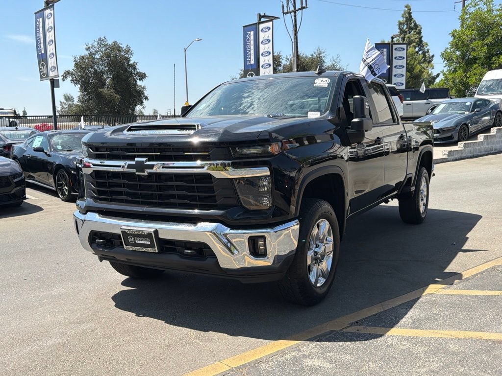 Used 2024 Chevrolet Silverado 2500 LT w/ All Star Edition AWD/4WD image 5