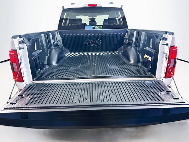 Certified 2022 Ford F150 XLT w/ Equipment Group 302A High image 10