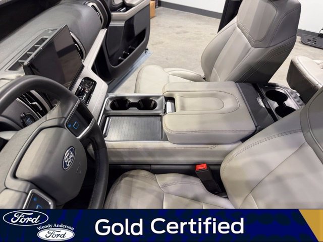 Certified 2025 Ford Expedition Active AWD/4WD image 17