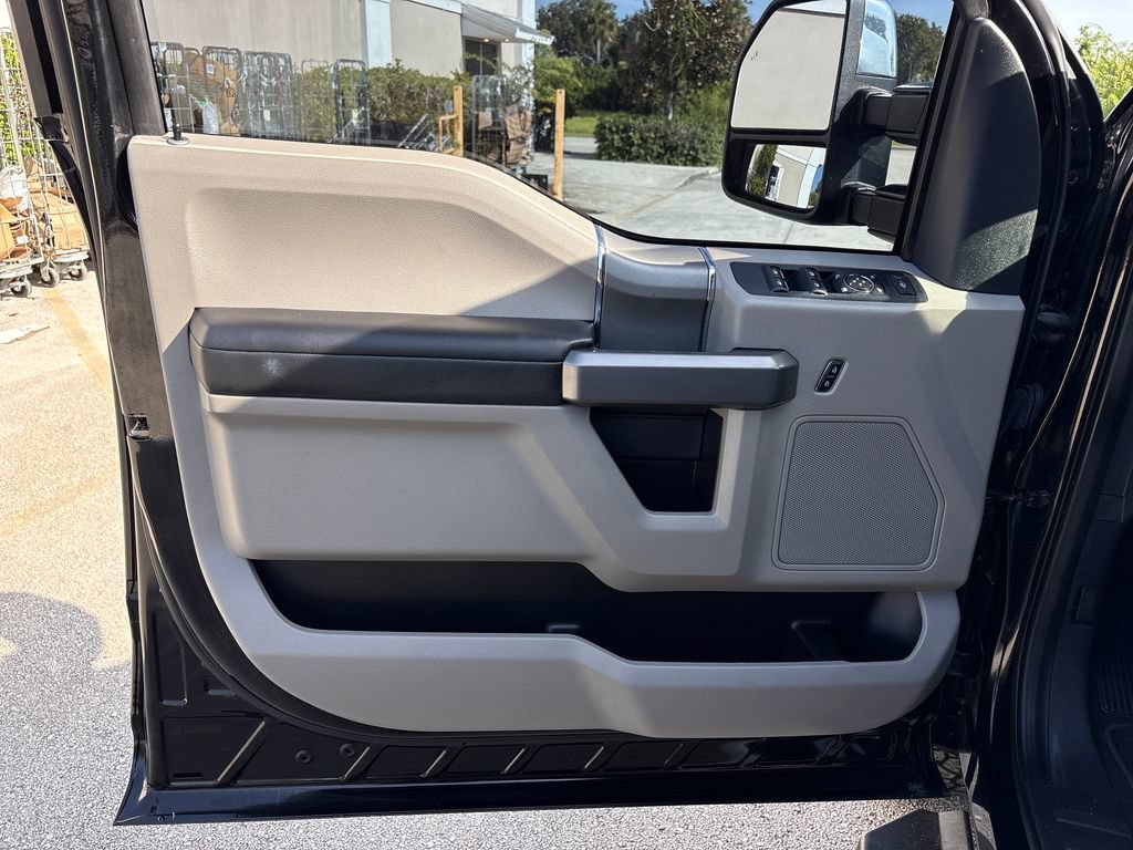 Certified 2022 Ford F250 XLT w/ XLT Premium Package AWD/4WD image 25