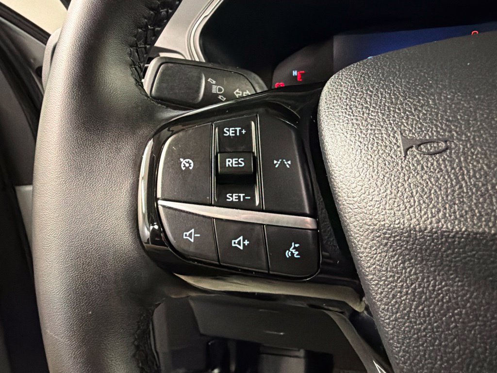 Certified 2023 Ford Escape Active AWD/4WD image 18